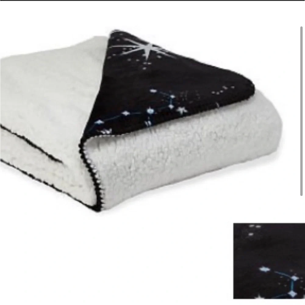 *NWT* Victoria Secret Black Blue Star Sherpa Blanket